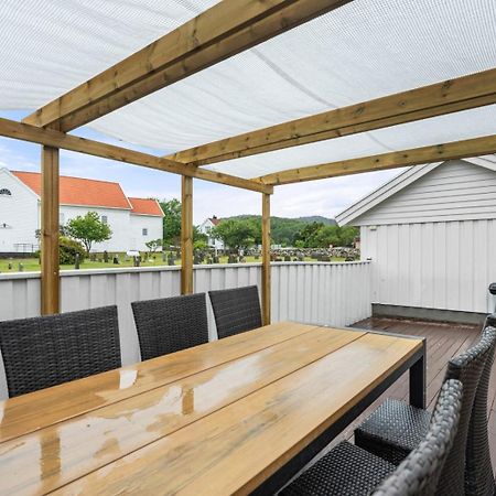 Family-Friendly Home Near Canal Spangereid Luaran gambar